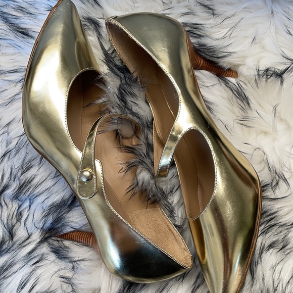 Via Spiga Gold Pump Strap Leather Pointed Heels - Picture 6 of 6